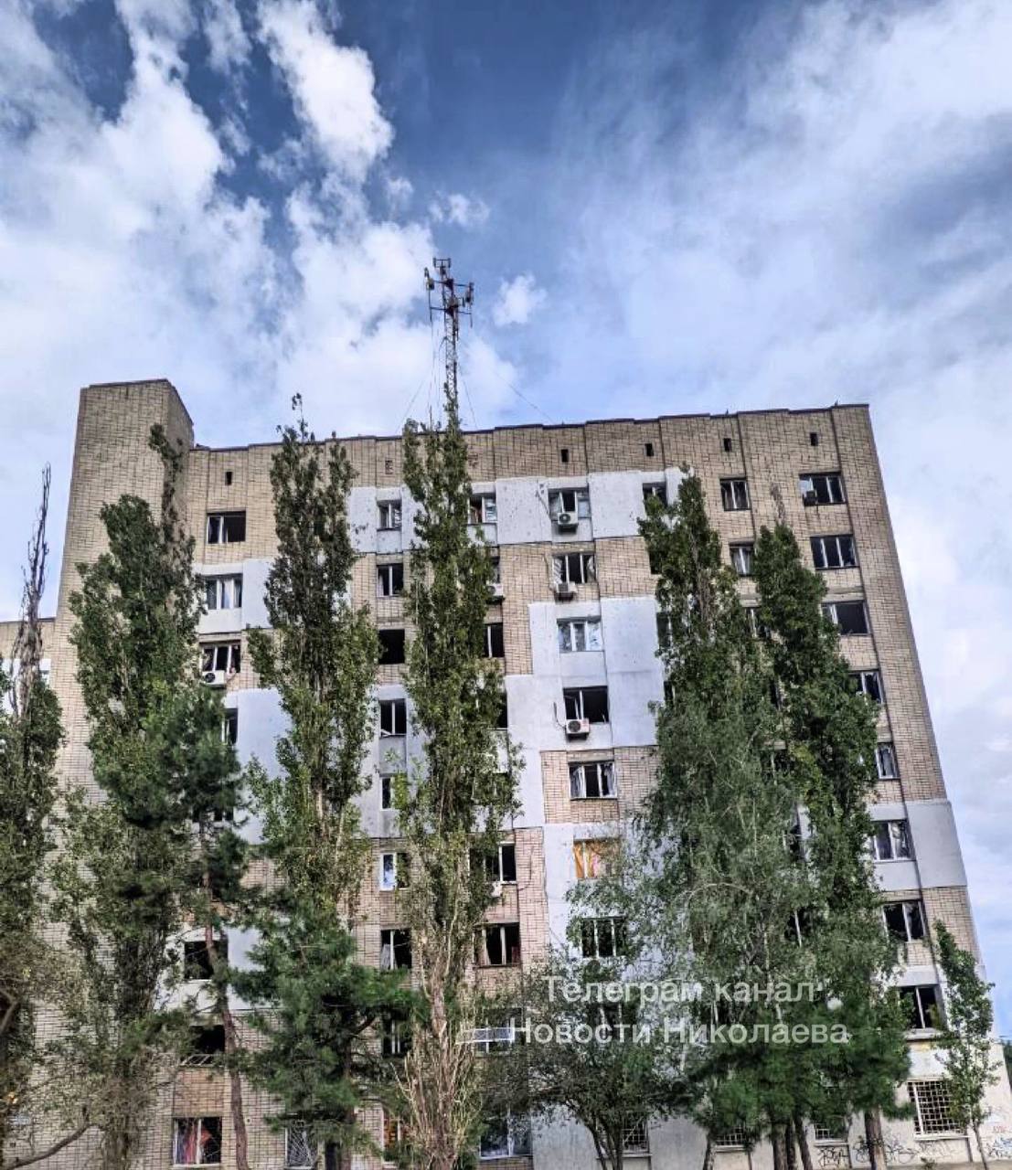 Окупанти обстріляли порт Миколаєва та житлові квартали міста