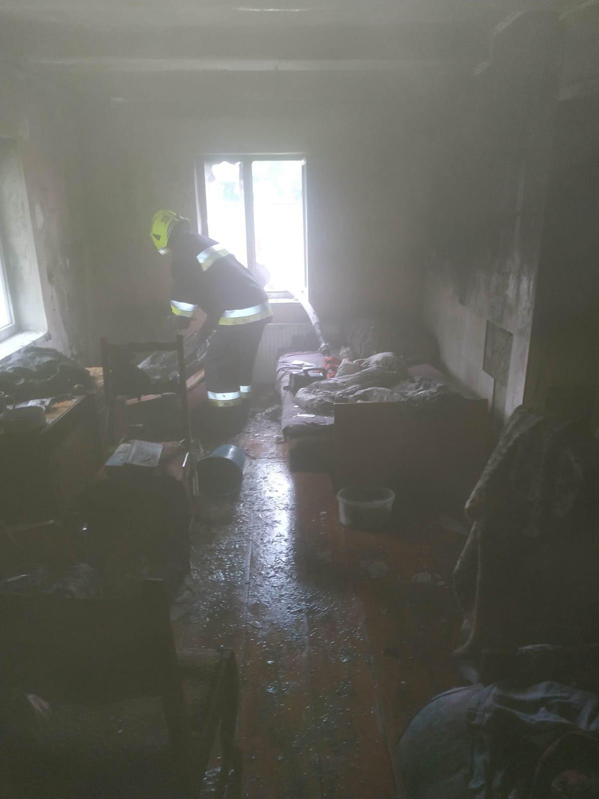 На Рівненщині вогнеборці врятували від знищення вогнем житловий будинок