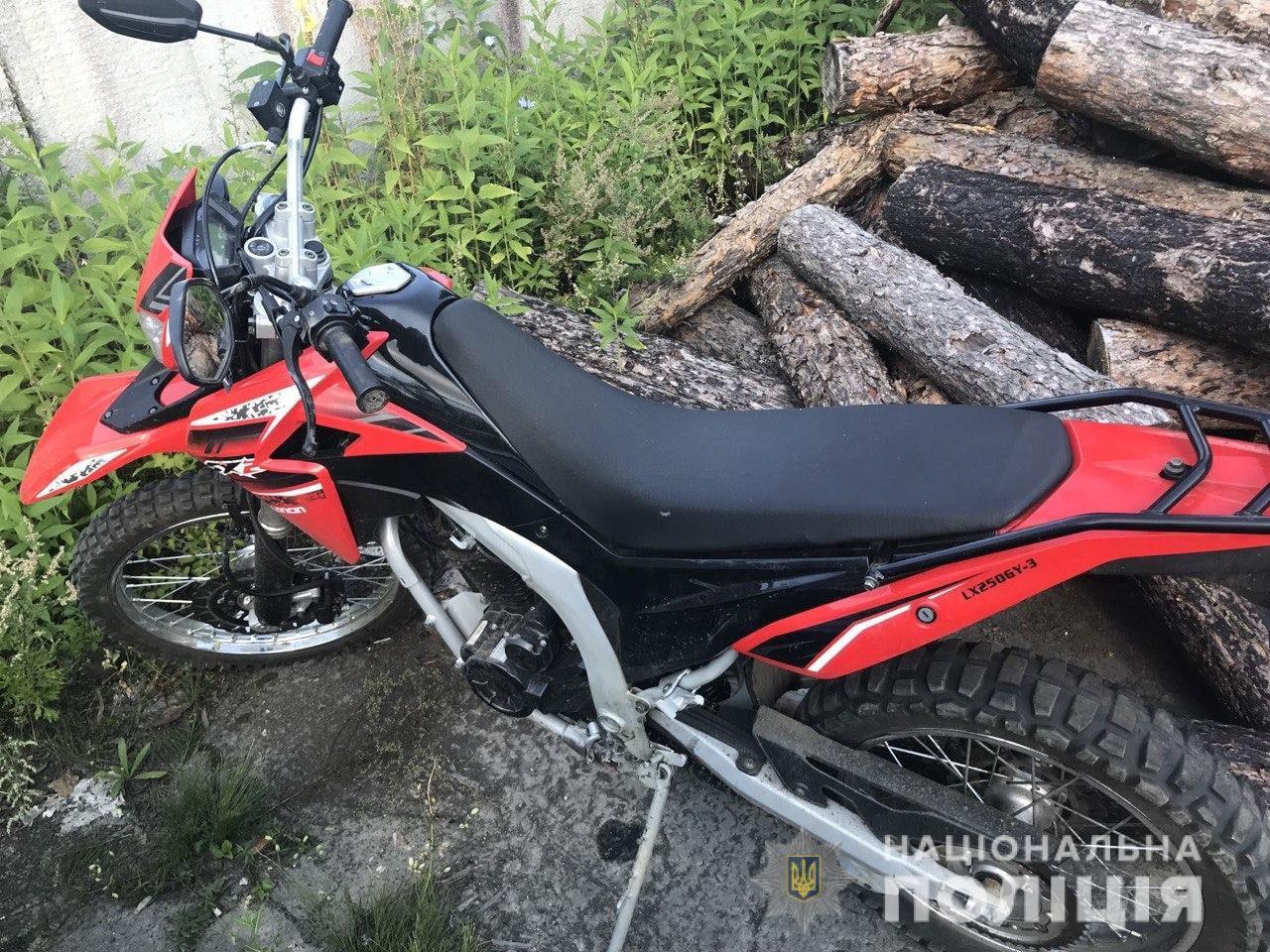 У Вараському районі в ДТП травмувалися водій мотоцикла та пасажир.
