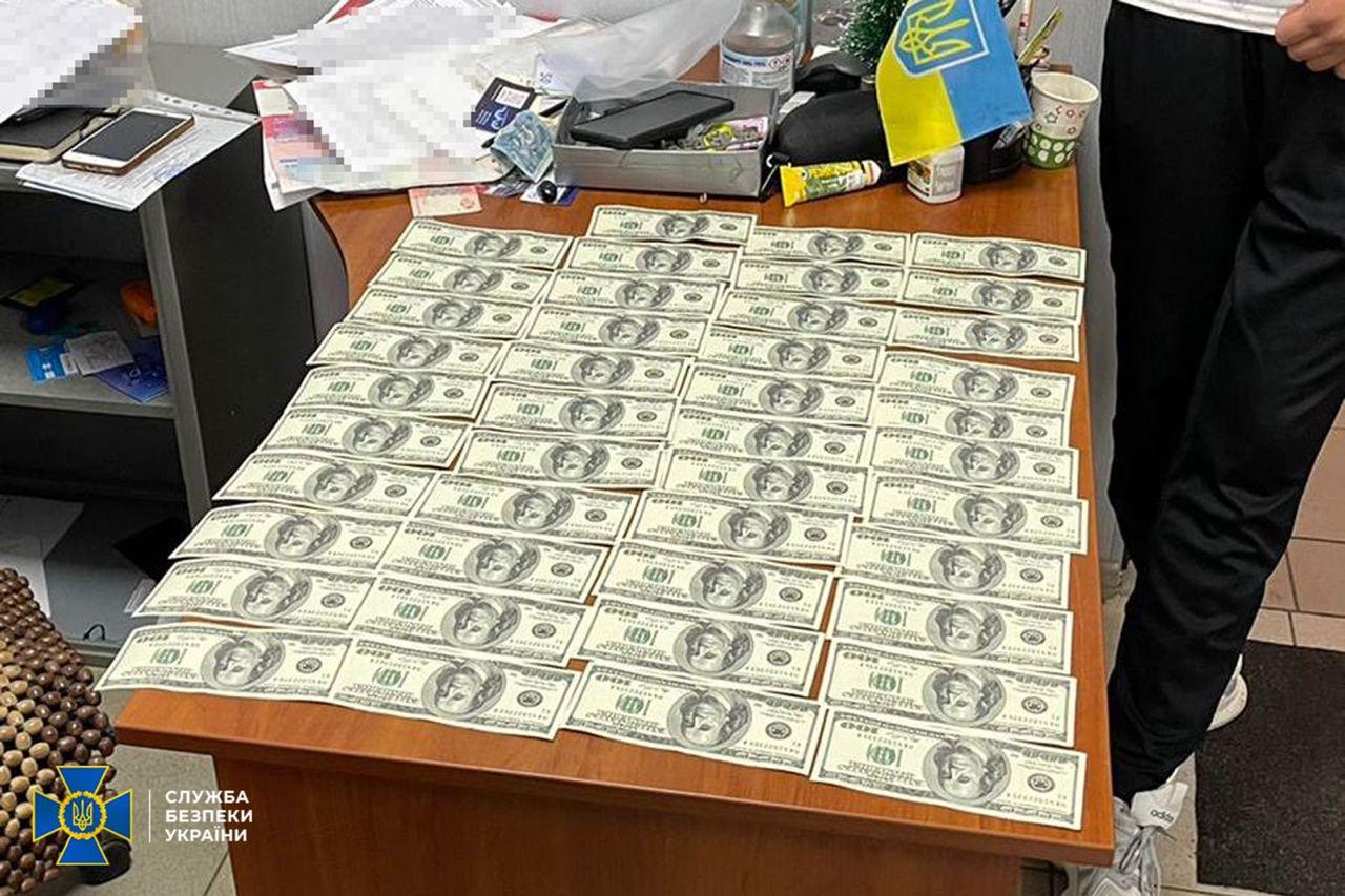 СБУ розкрила схему продажу автомобілів, які ввозилися в країну як гуманітарна допомога