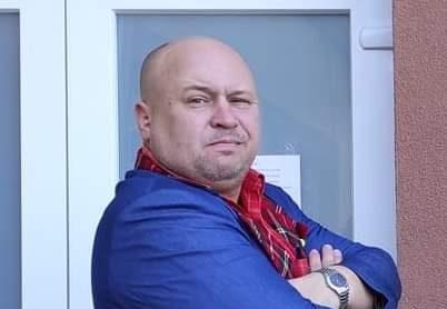 Лікарняний клоун з Рівного страждає від болю