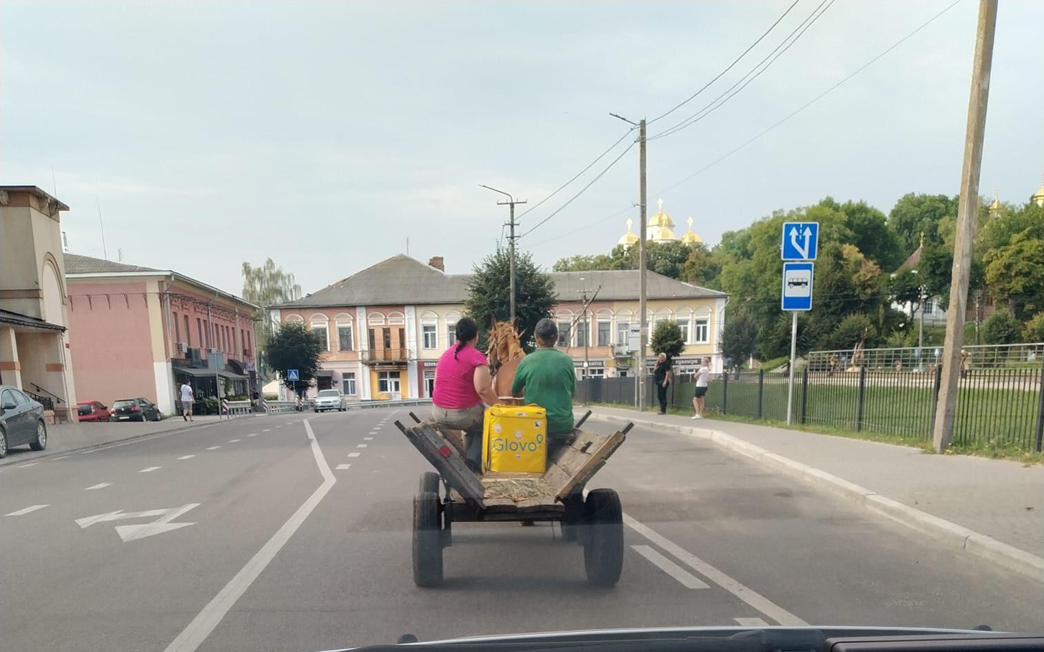 Сучасна доставка на Рівненщині переходить на доступний транспорт