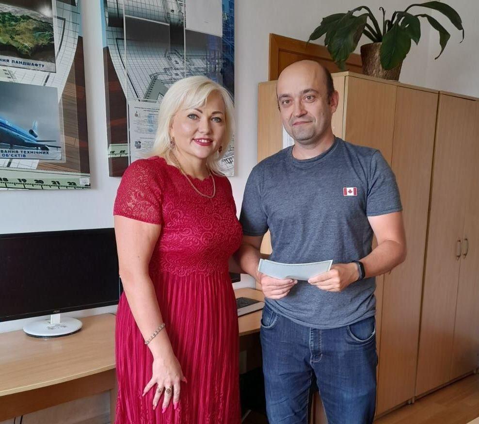 Житель Рівного опанував професію касира і впевнено реалізовує найближчі плани