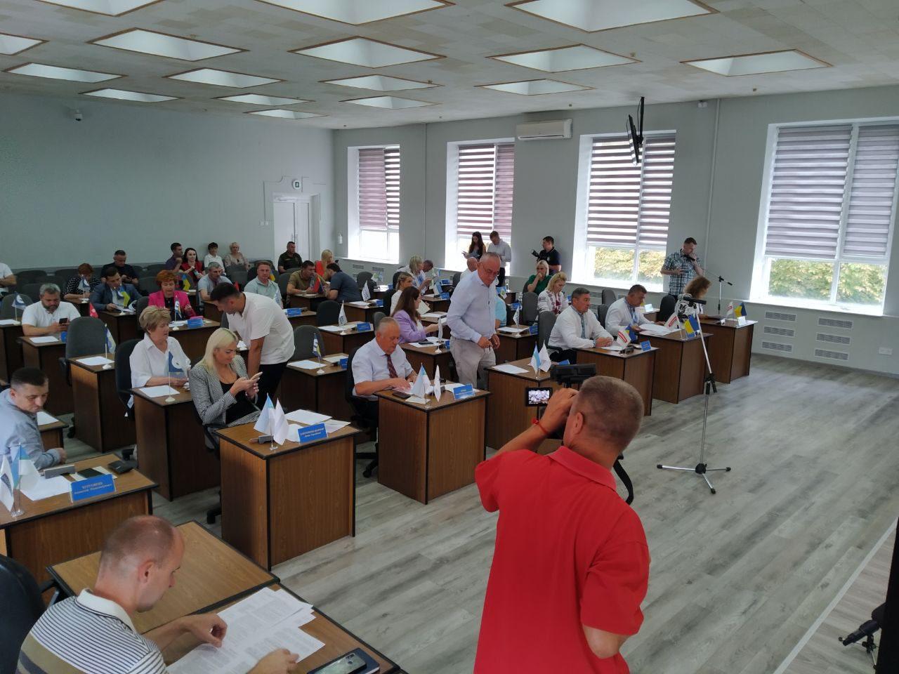 Стартувала позачергова сесія Рівнеради