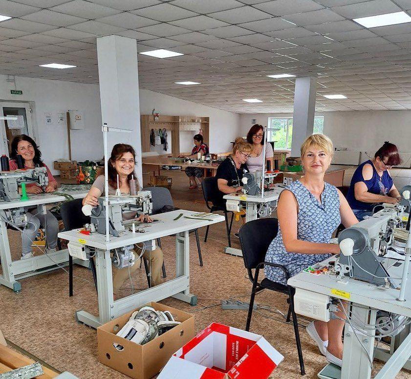 Амуніцію на Рівненщині шиють не тільки професійні швачки