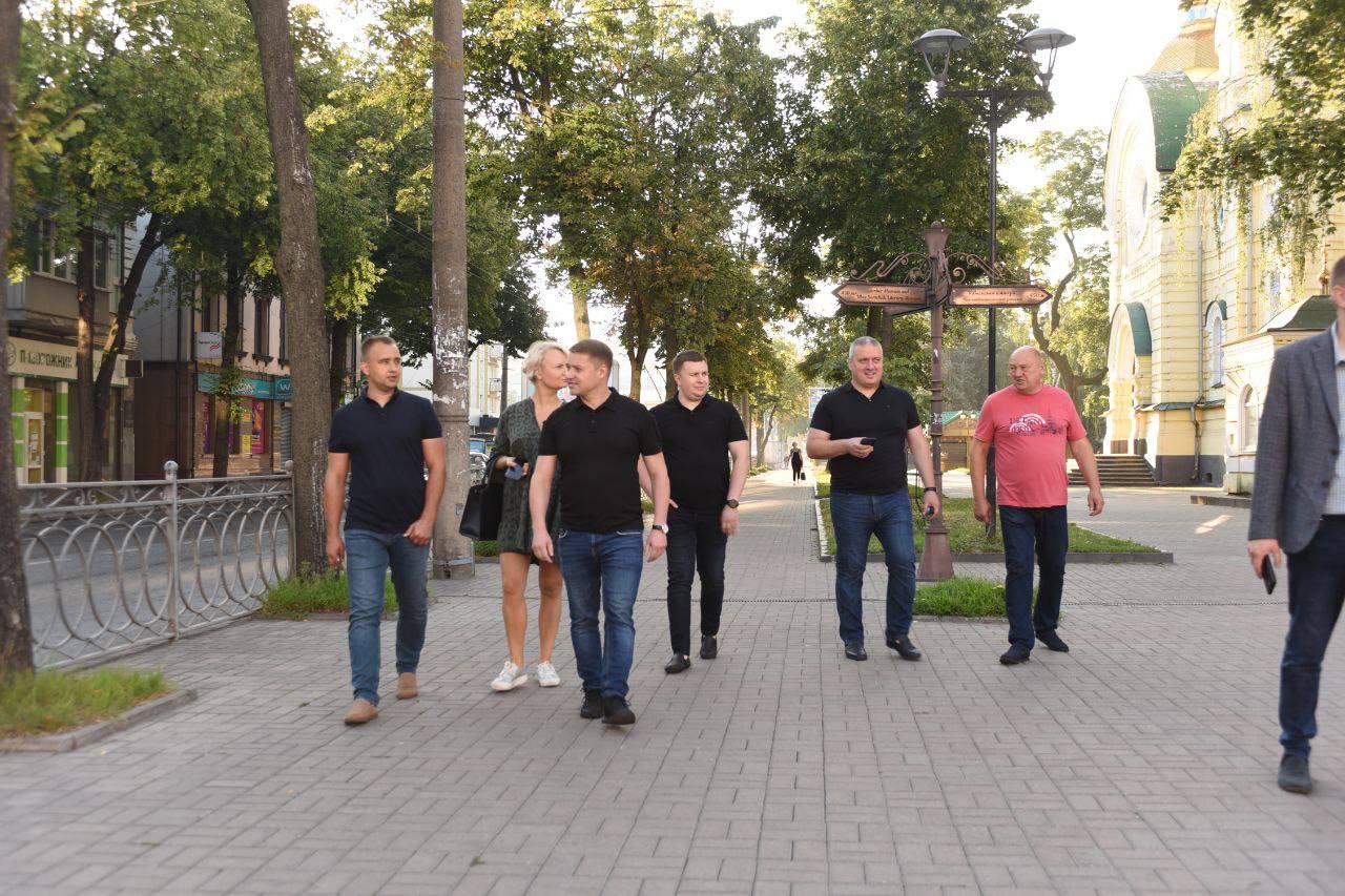 Очільник Рівного щотижня інспектує стан вулиць разом з комунальниками