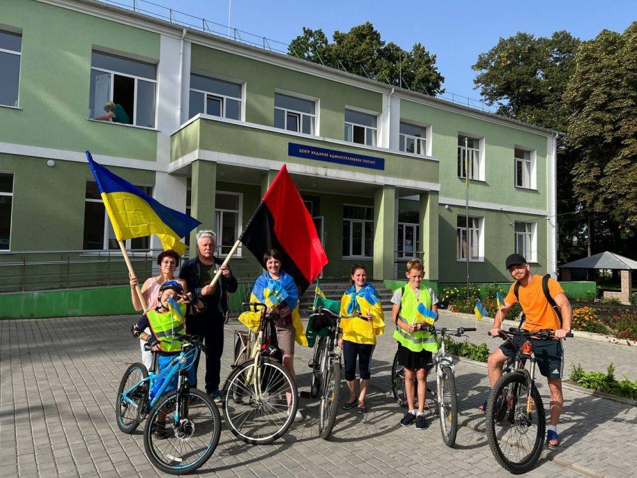 На Рівненщині відбувся благодійний велопробіг
