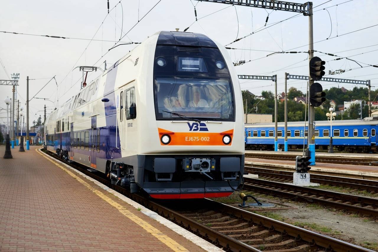 Двоповерховий швидкісний поїзд з’єднає Рівне зі столицею України