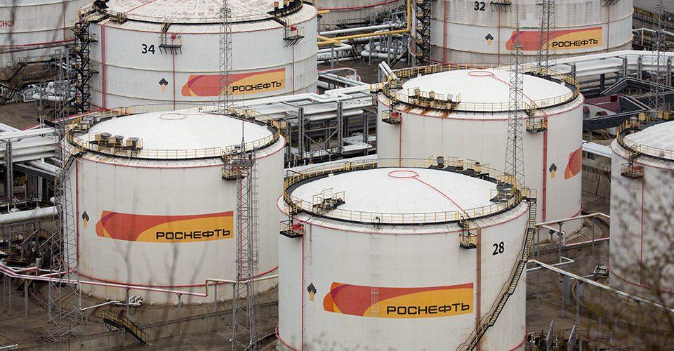 Обмеження ціни на нафту з РФ – це щонайменше мінус 15% доходу в бюджеті окупанта, – радник Зеленського Устенко