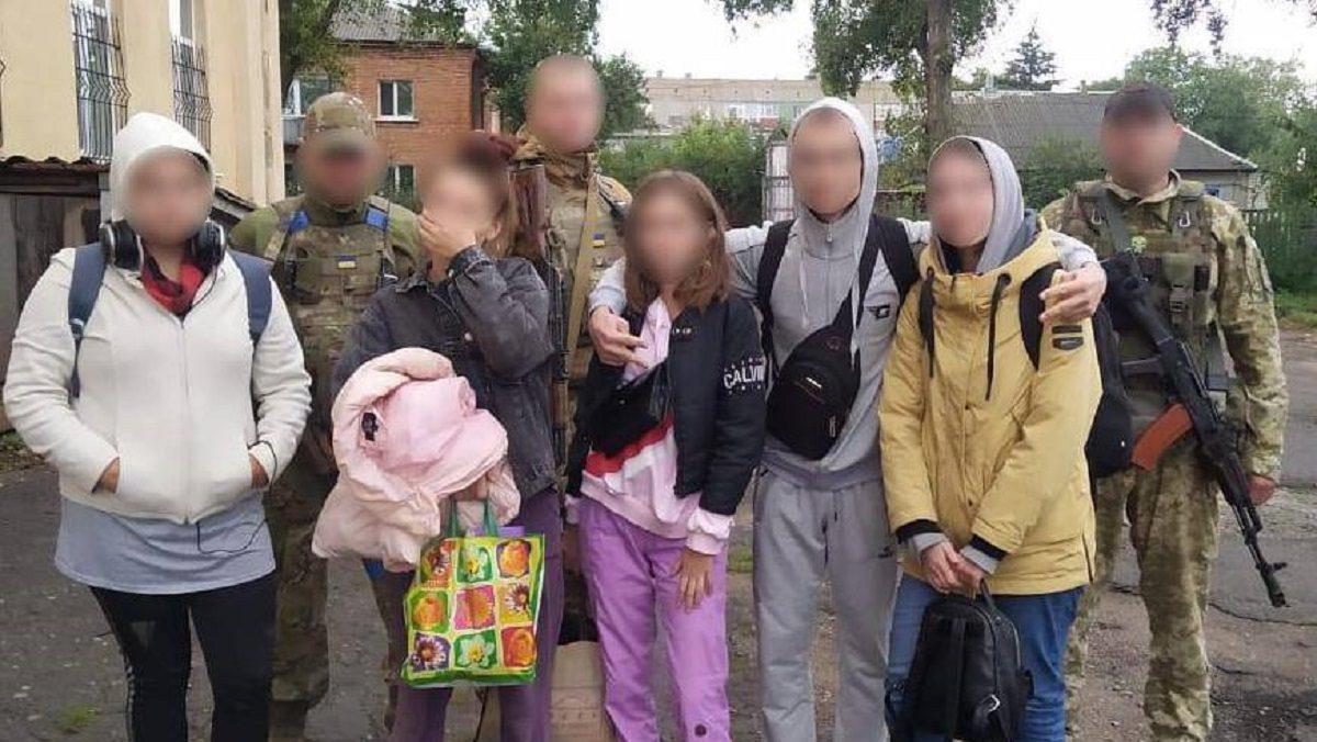 Прикордонники звільнили підлітків, яких рашисти утримували у підвалі