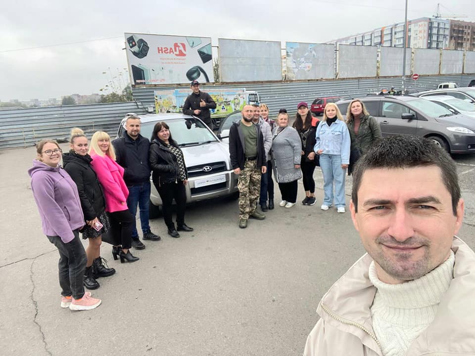 Спільнота “Відповідальні українці” придбала вже четверту автівку для ЗСУ