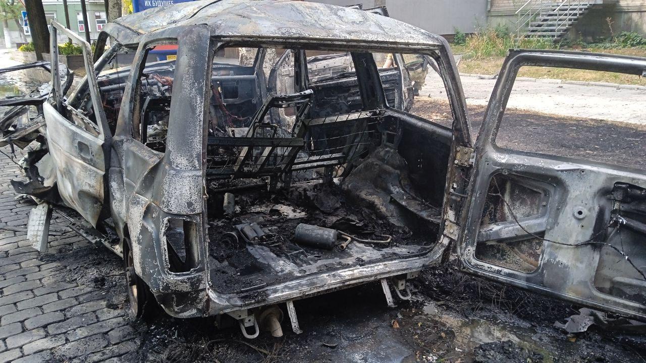 Легковий автомобіль горів у Рівному