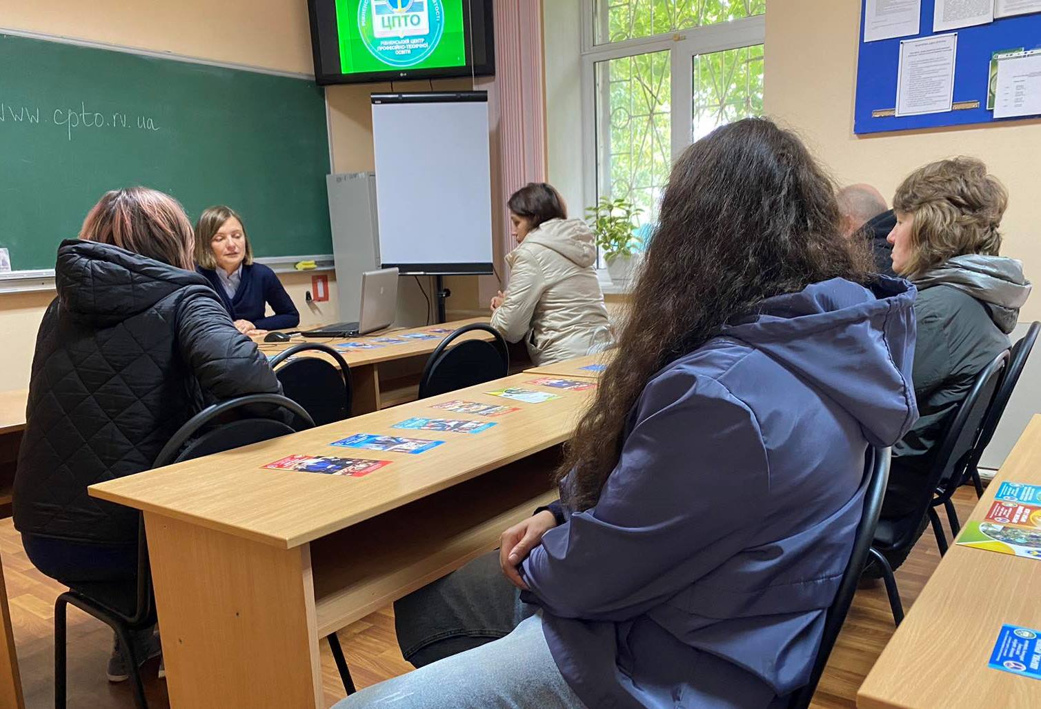 Нові професії переселенці здобувають у закладі освіти Рівного для безробітних