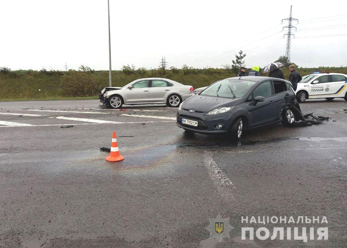 Внаслідок ДТП у Рівненському районі постраждала неповнолітня
