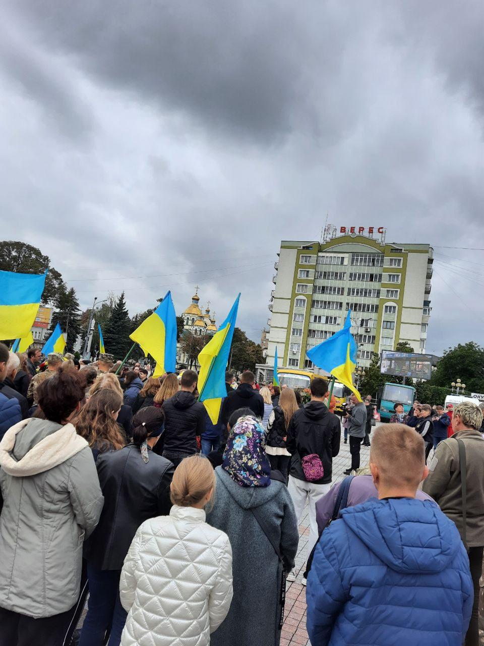 У Рівному прощалися з Героєм під вий тривоги
