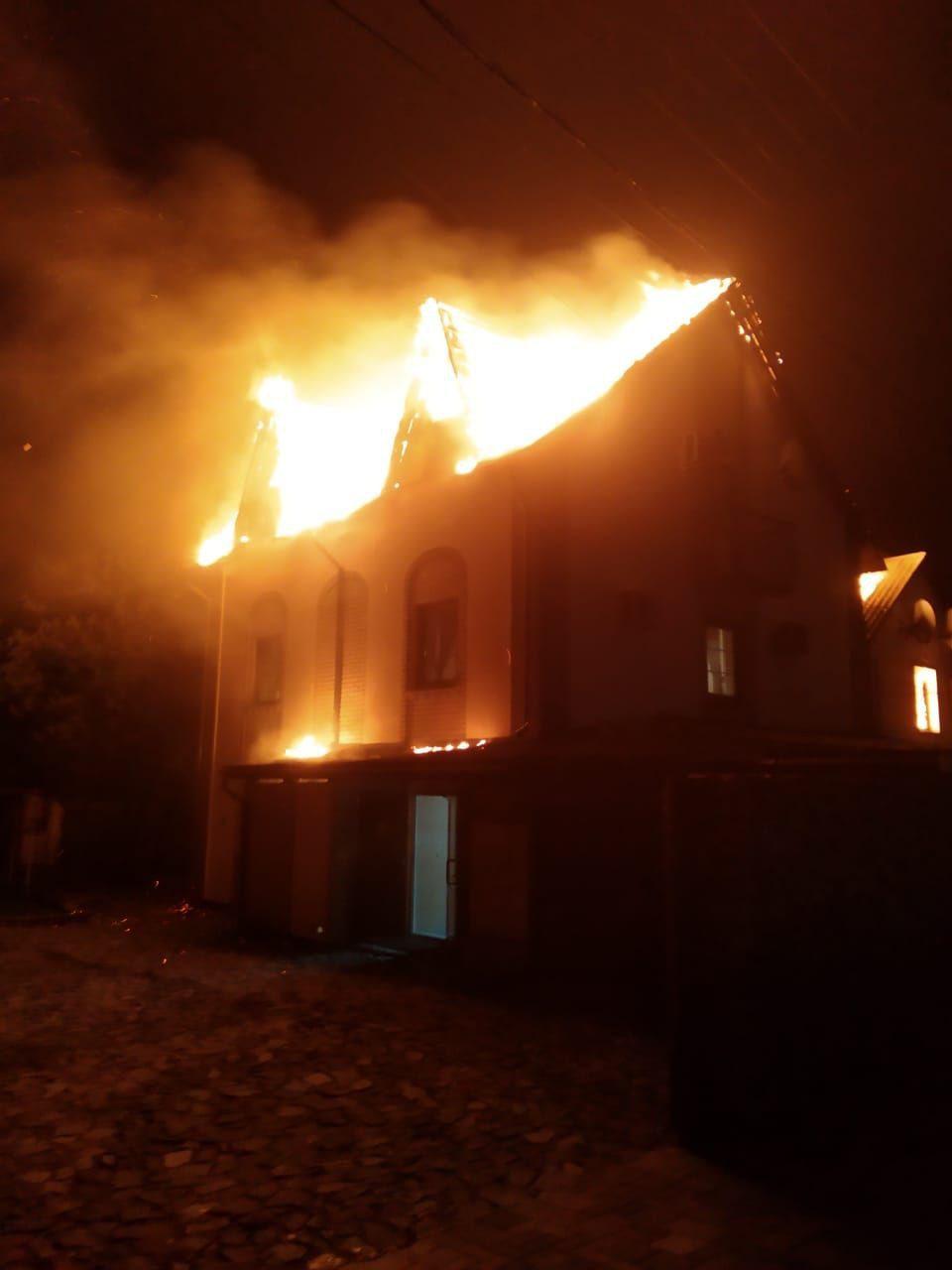 Дубно загоряння побутового сміття