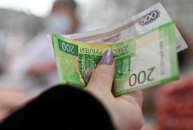 Індія відмовилася купувати російську нафту за рублі