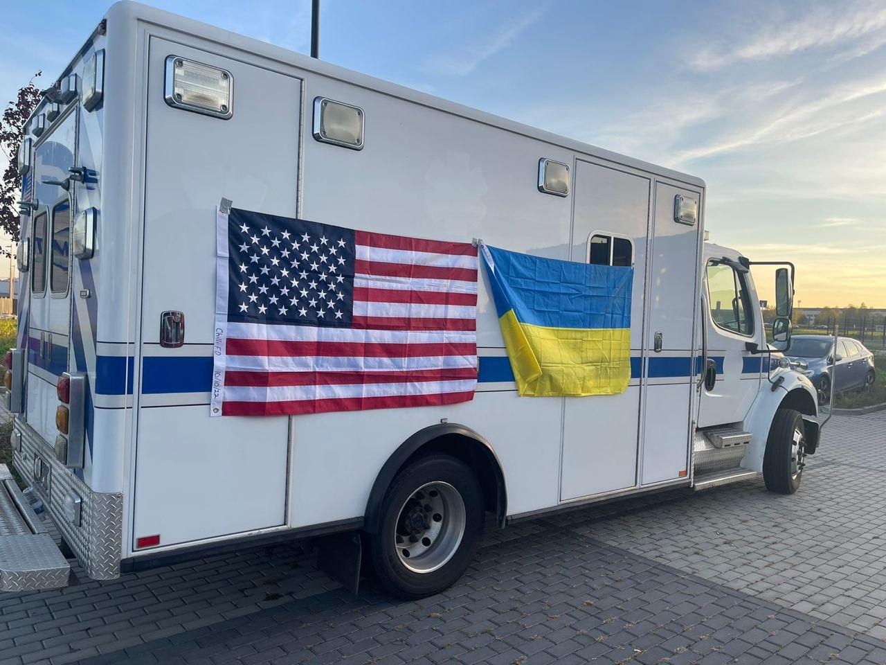 обласна лікарня отримала сучасну машину швидкої допомоги
