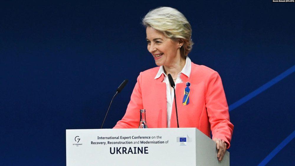 Президентка Єврокомісії Урсула фон дер Ляєн виступає на конференції в Берліні, 25 жовтня 2022 року