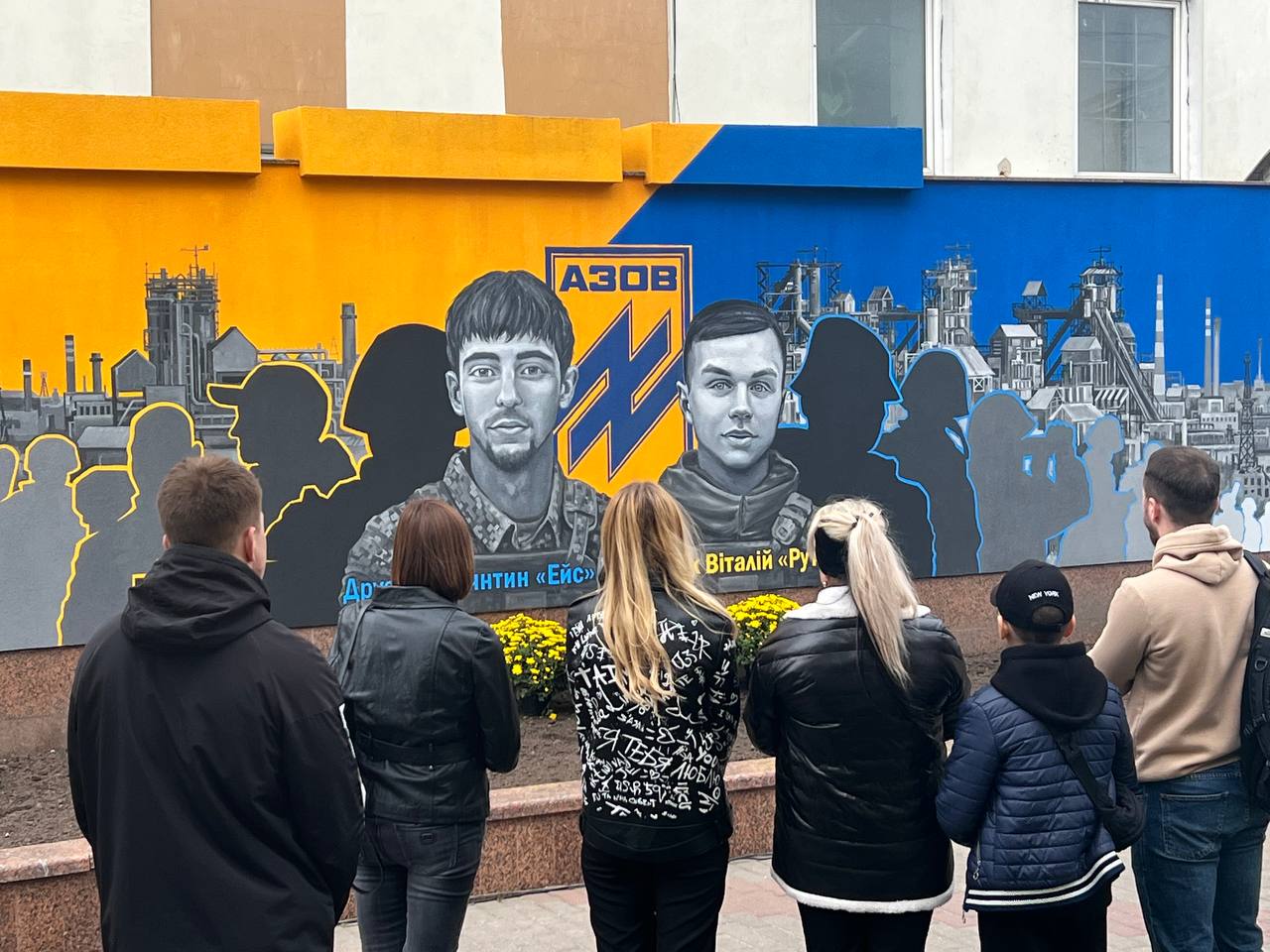 У Рівному відкрили мурал, присвячений пам`яті захисників Маріуполя