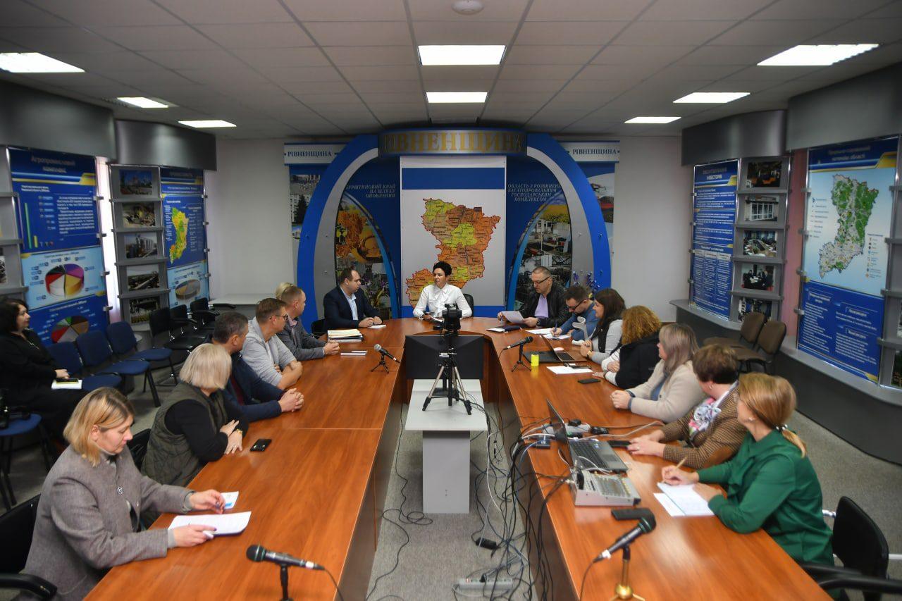 На Рівненщині обговорили питання функціонування інженерних мереж у багатоквартирних будинках