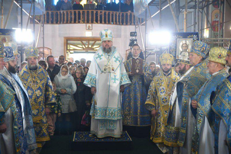 У Рівному вшанували захисників, котрі віддали свої життя за Батьківщину