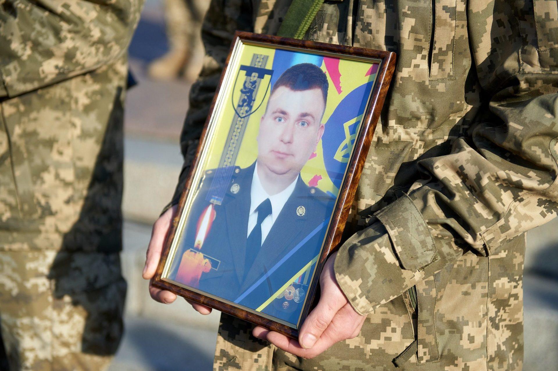 Рівняни попрощалися з загиблим Героєм Віталієм Магелем (фото)