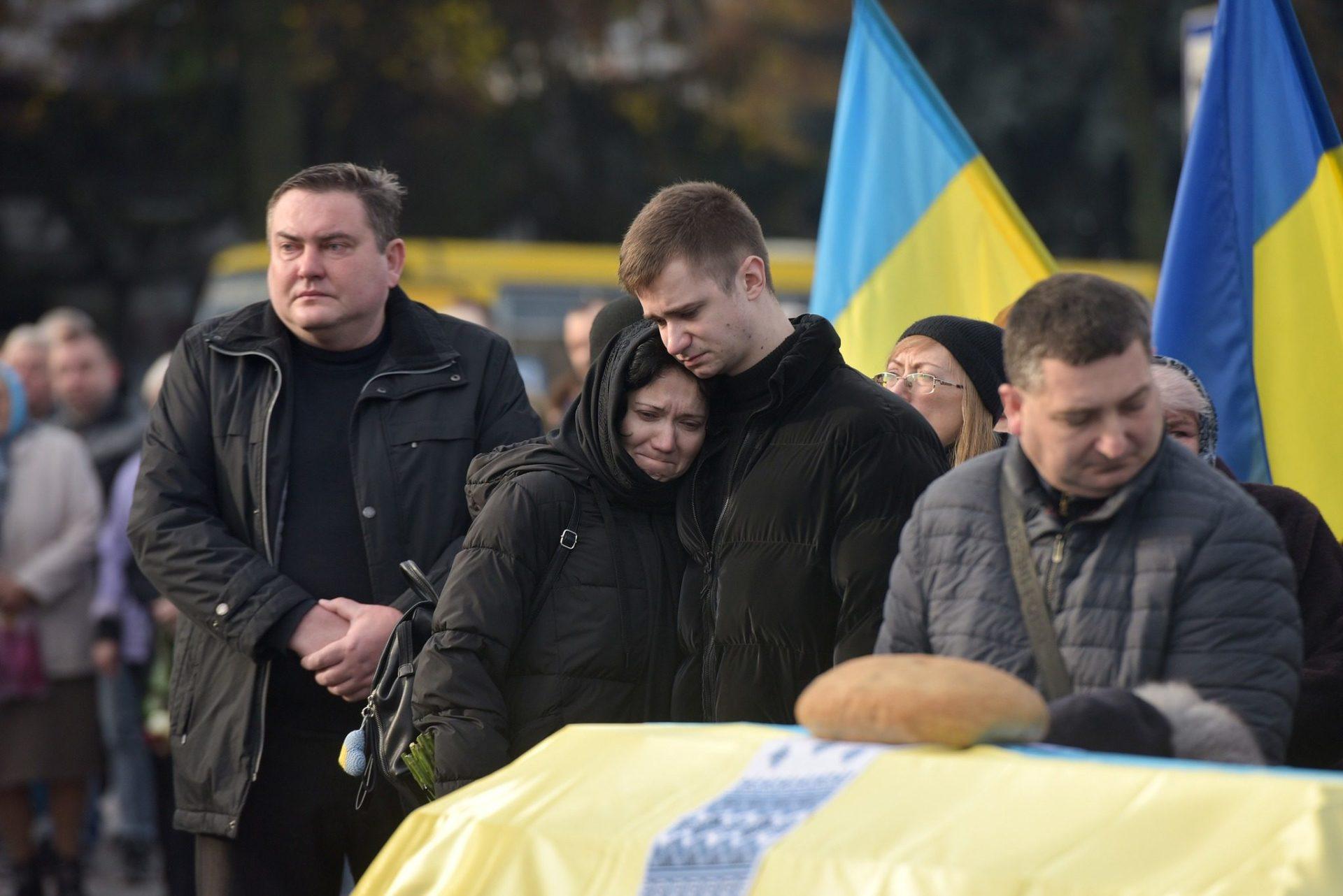 У Рівному попрощадися із загиблим на фронті Героєм Олегом Устиновим