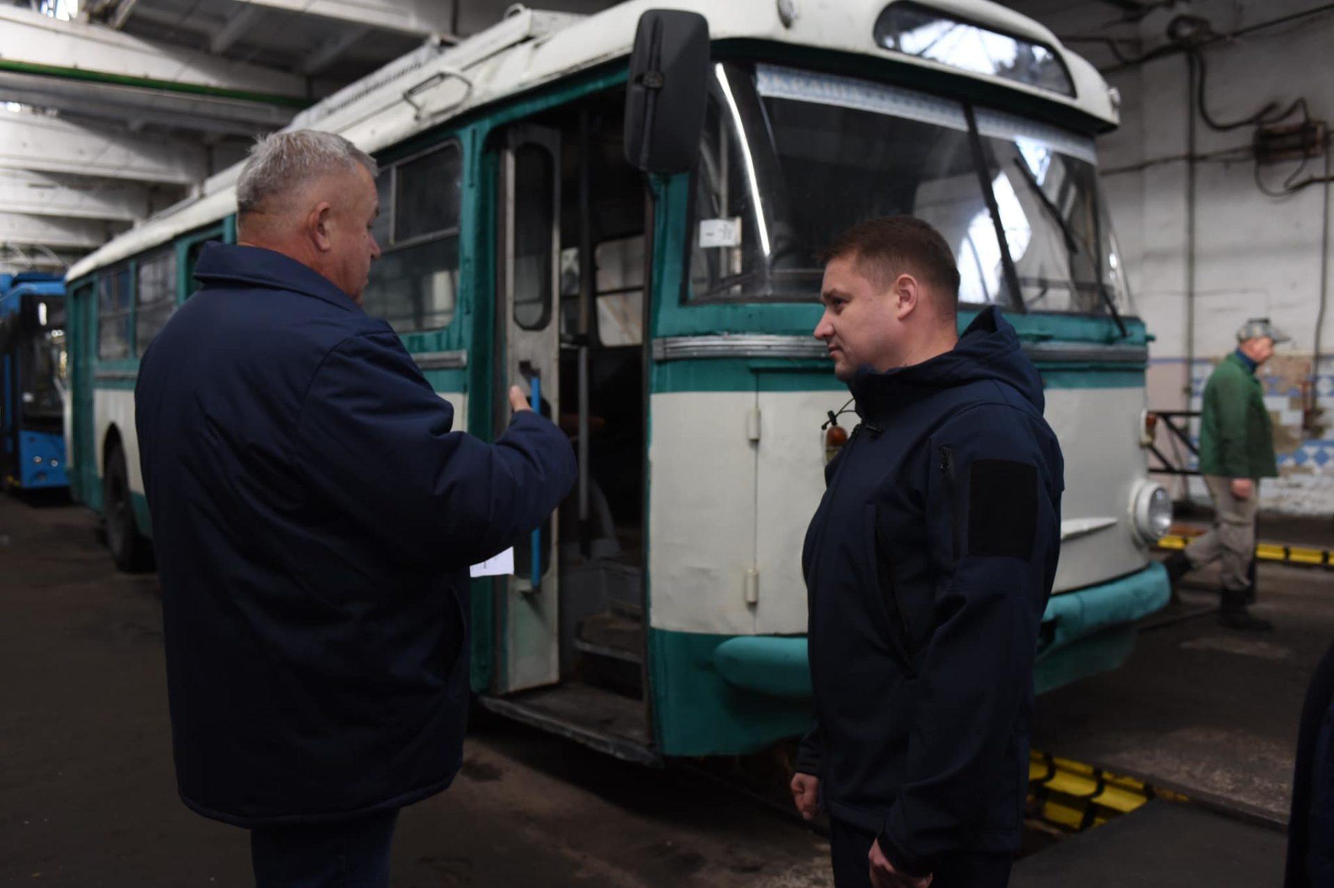Міський голова Рівного перевірив як тролейбусне підприємство готується до зими