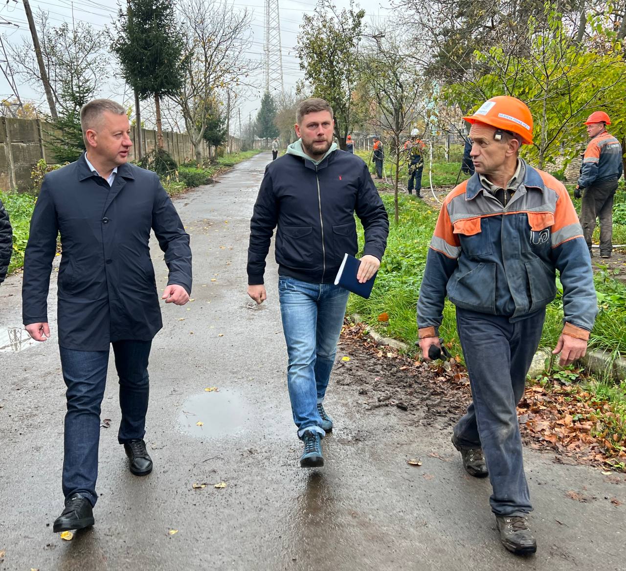 Як у Рівному ліквідували наслідки ракетного удару
