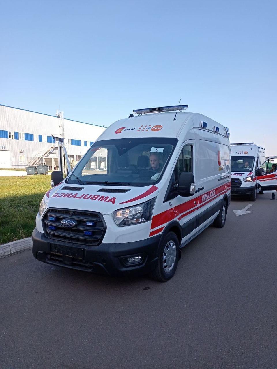 На Рівненщину передали сучасний автомобіль для мобільної гінекологічної бригади