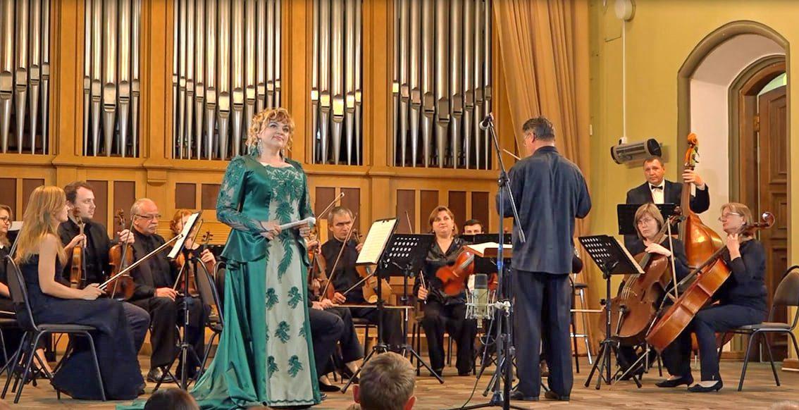 Наталія-Марія Фарина запрошує на Романси при свічках