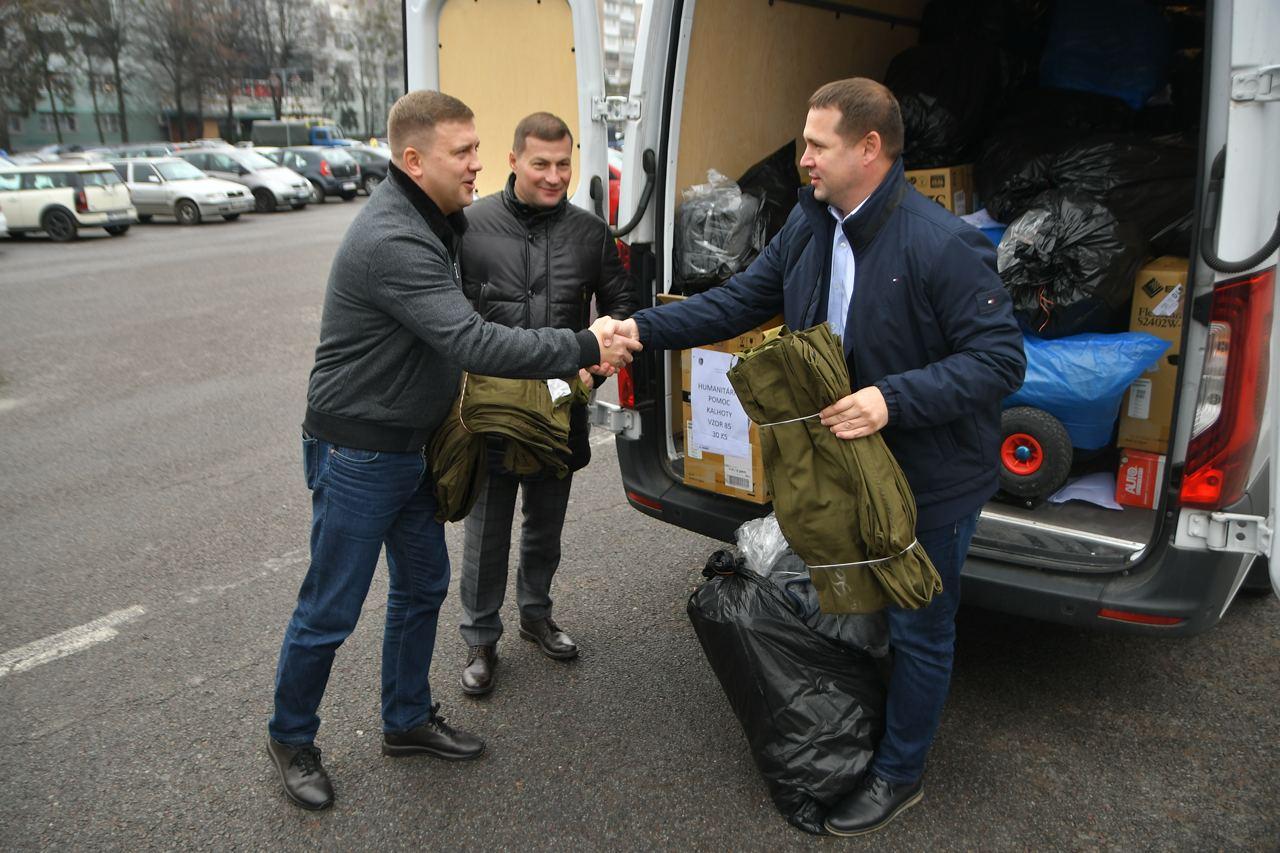 Рівненщина отримала від чехів благодійну допомогу для військових