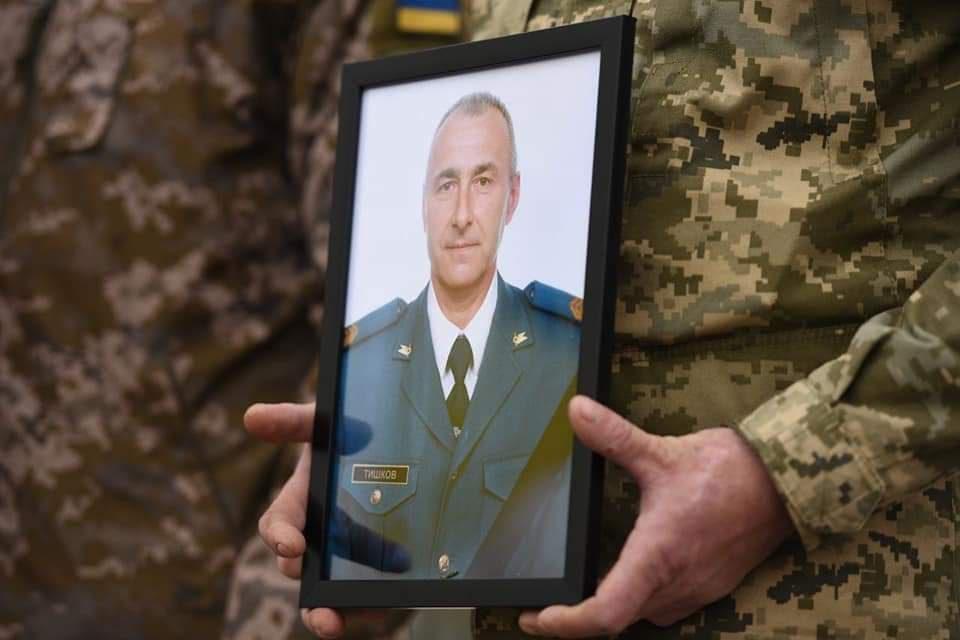У Рівному в останню путь провели Героя Олега Тишкова