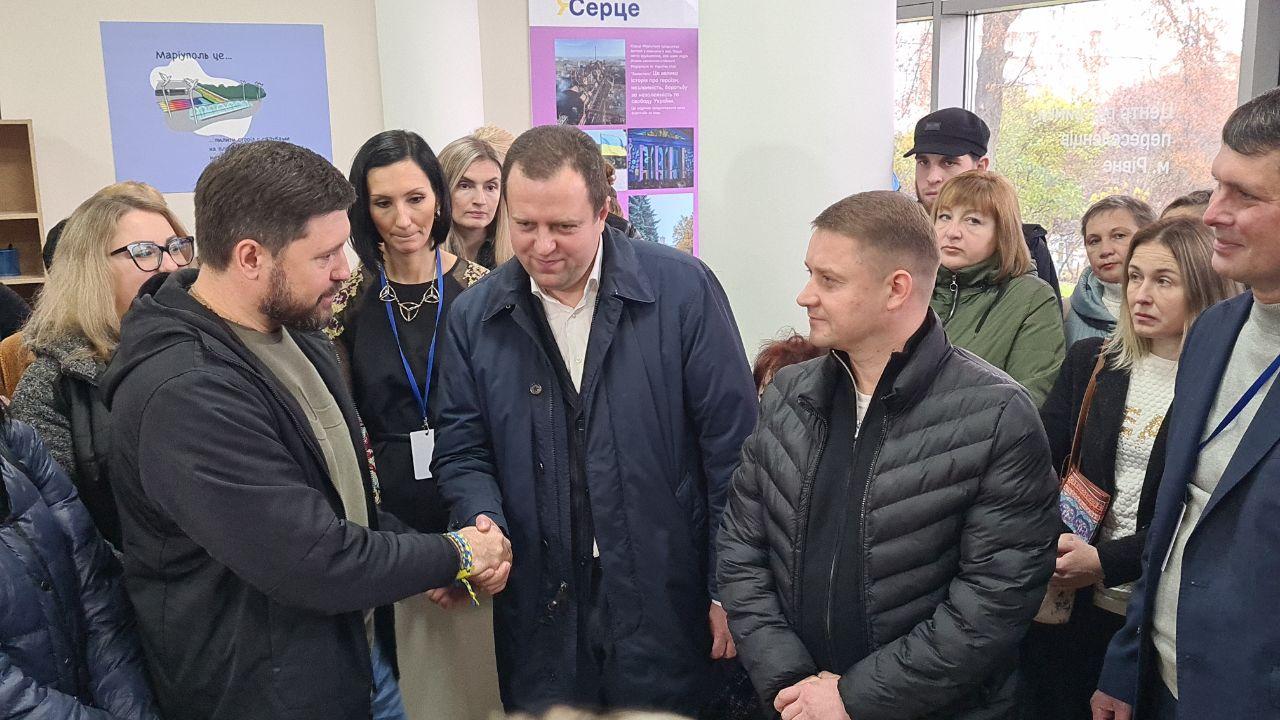 У Рівному відкрили центр підтримки переселенців &#8220;ЯМаріуполь&#8221; (+фото)