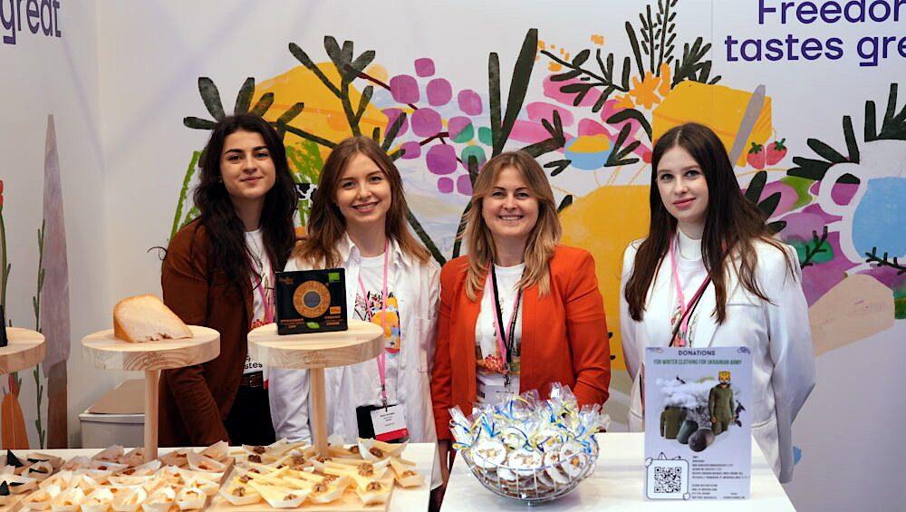 “Freedom tastes great”. 13 українських сирів нагороджені на World Cheese Awards 2022