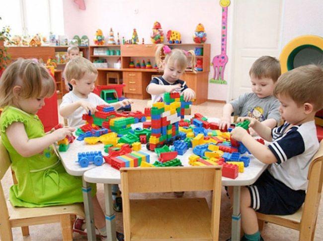 Садочки та лікарні в Рівному – уже з теплом