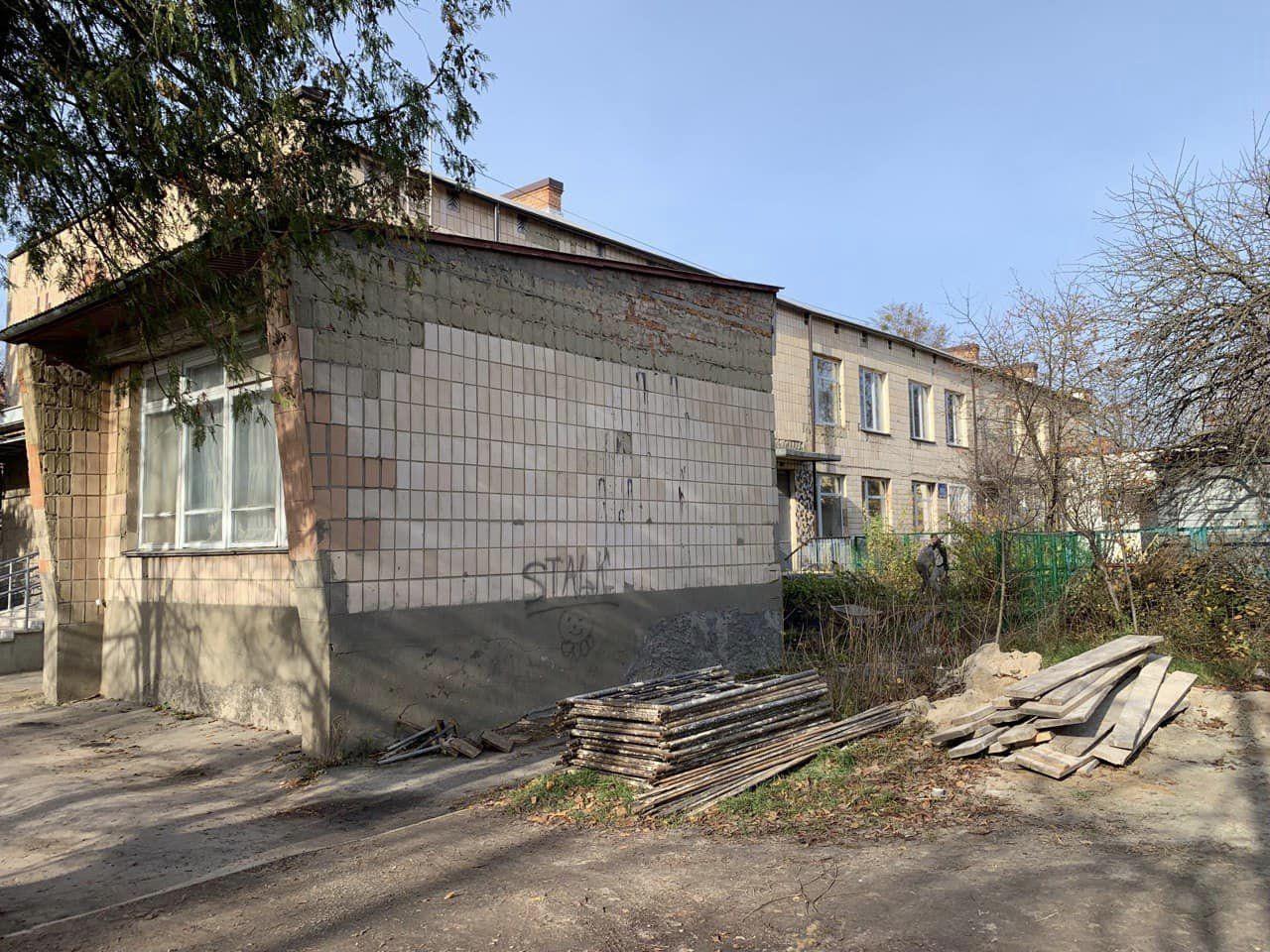 У амбулаторії селища Квасилів триває ремонт