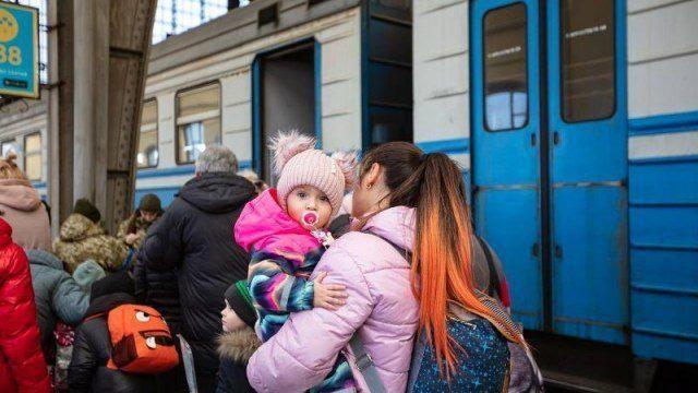 Внутрішні переселенці можуть отримати всю накопичену суму грошової допомоги