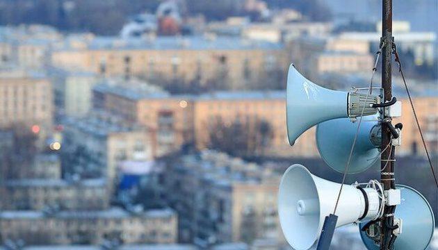 Через можливий удар рф у Києві терміново евакуюють пацієнтів двох лікарень