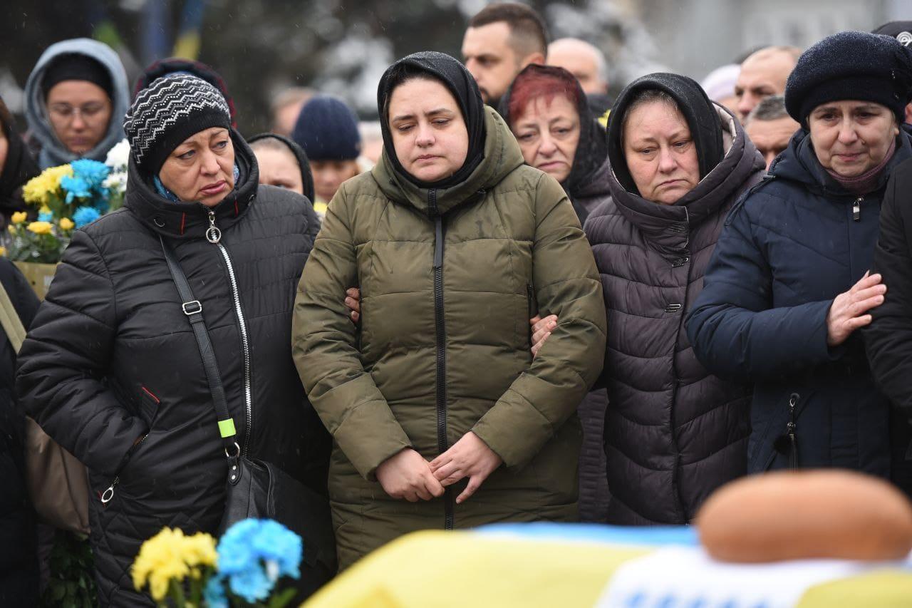 У Рівному провели в останню путь Героя Сергія Богатька