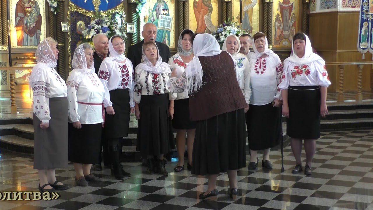 У Свято-Воскресенському соборі 30 літ тому почали хвалити Господа рідною мовою
