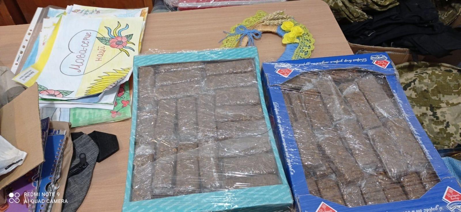 Енергетичні батончики для українських військових виготовляє на Рівненщині переселенка