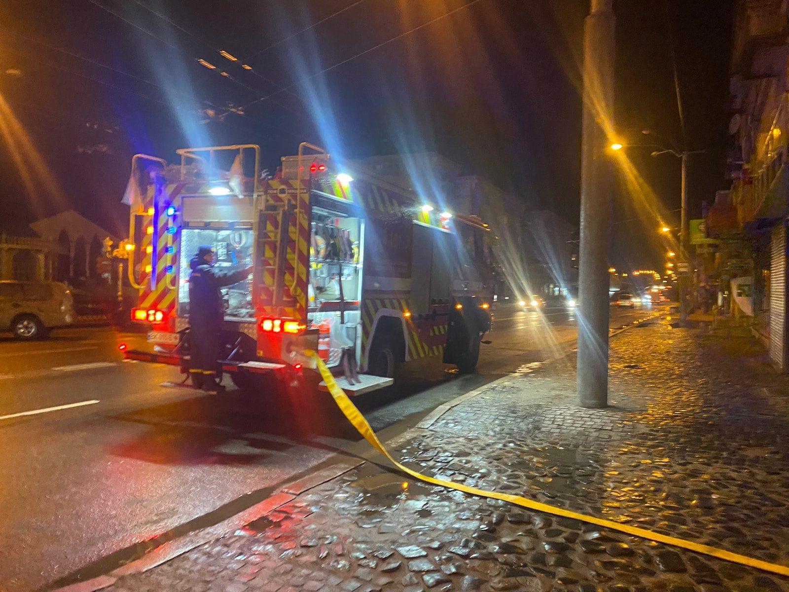 У Рівному загасили пожежу в житловому будинку в центрі міста