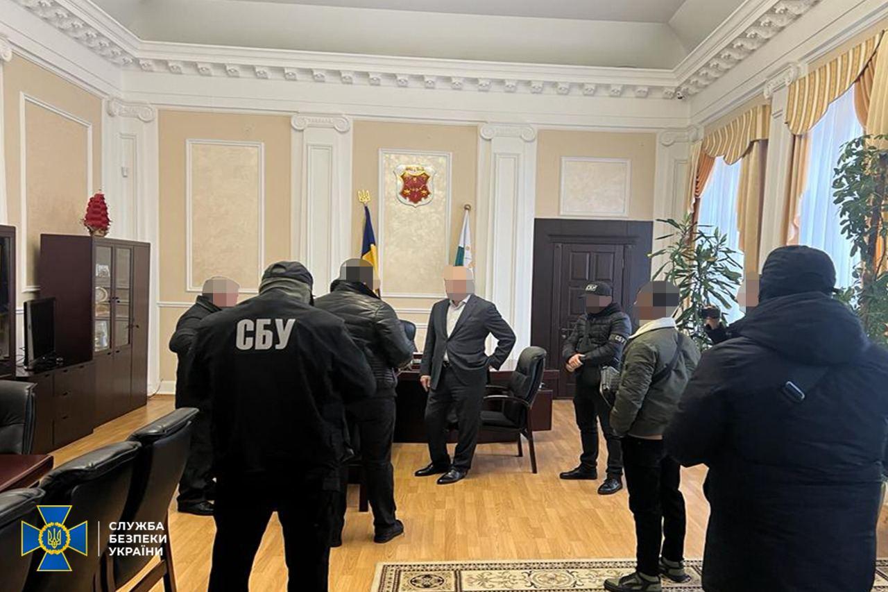 За матеріалами СБУ повідомлено про підозру міському голові Полтави