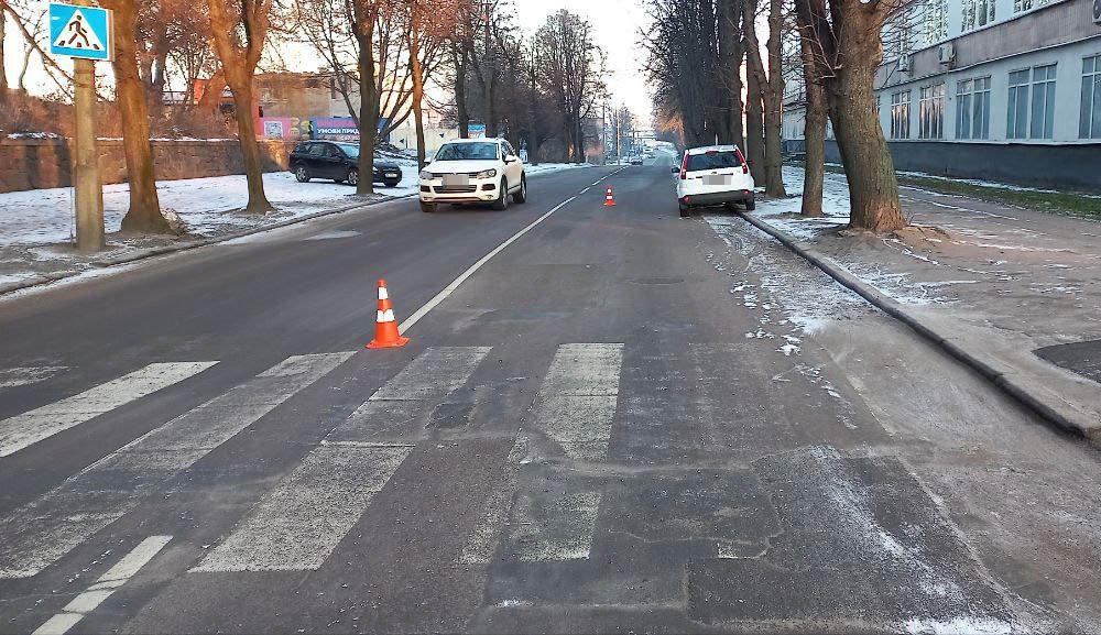 під колеса легковика