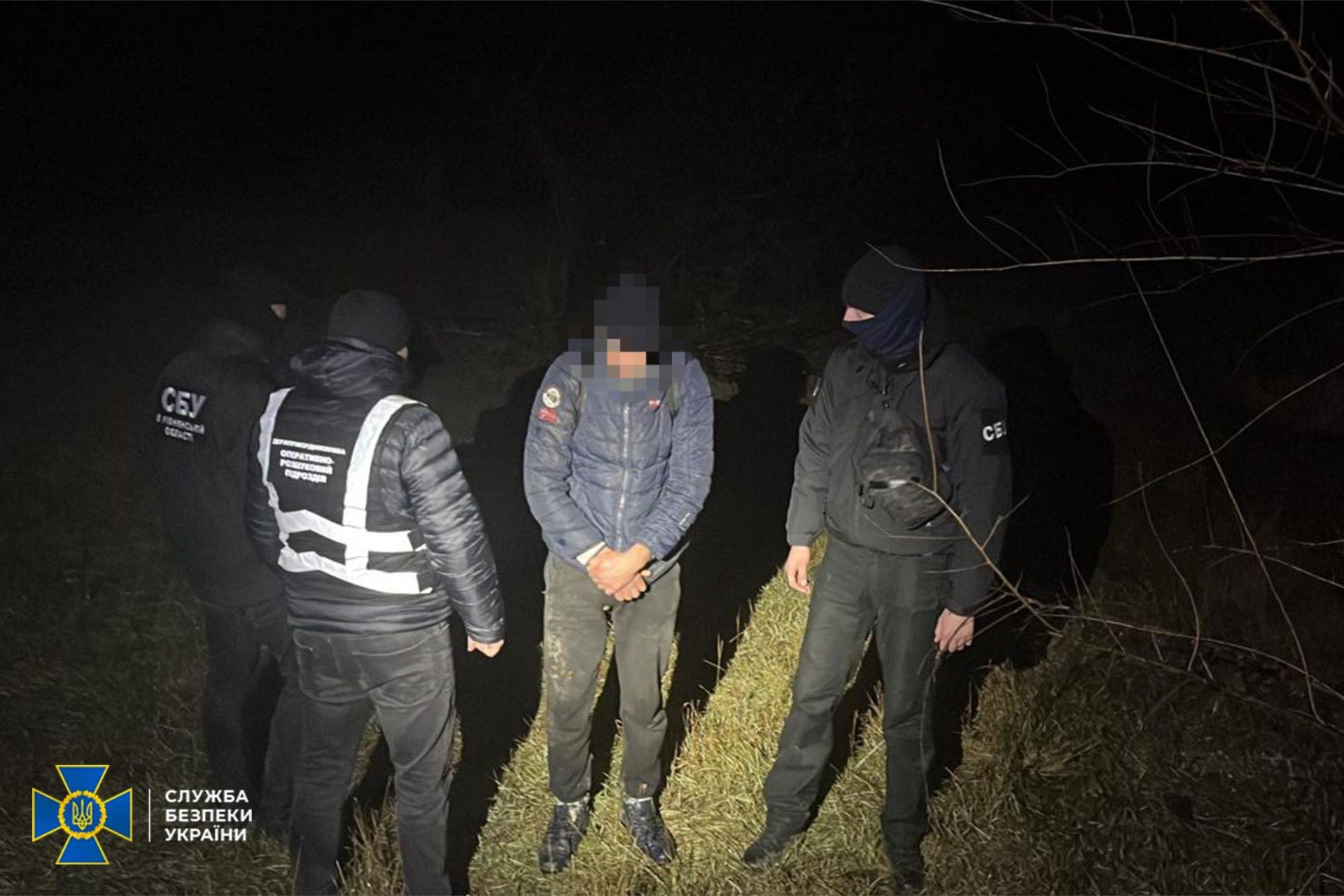 СБУ Рівненщини викрила угрупування, яке переправляло українських чоловіків до Молдови