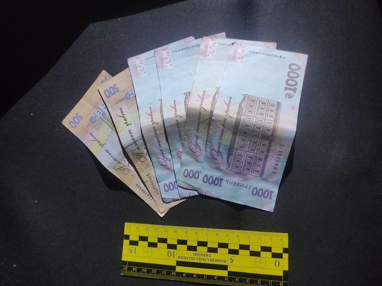 На Рівненщині киянка намагалася дати хабаря поліцейським