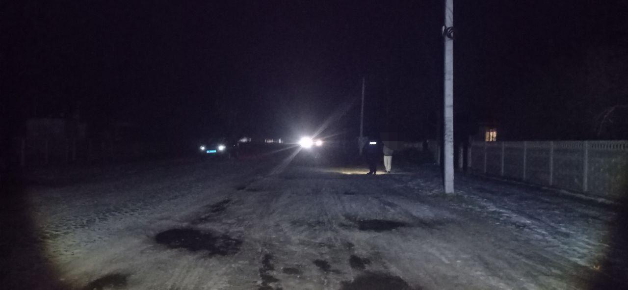 На Рівненщині водій на автівці збив пішохода та зник із місця події
