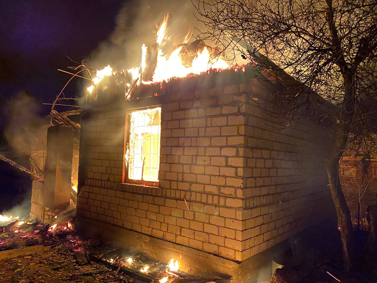 П’ять пожеж за добу ліквідували на Рівненщині